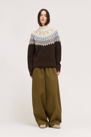 MEDIUM  FAIR ISLE TURTLENECK SWEATER: CAROB MULTI
