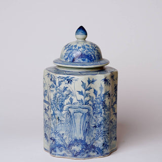 Blue and White Porcelain Spirit Stone Ribbed Lidded Jar