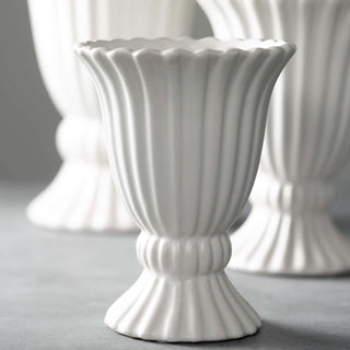 MATTE WHITE RIBBED URN