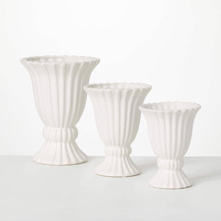 MATTE WHITE RIBBED URN