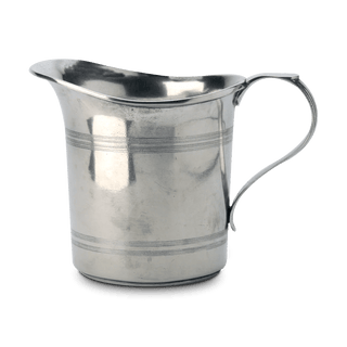 Straight Pitcher