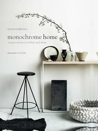 Monochrome Home: Elegant Interiors in Black and White